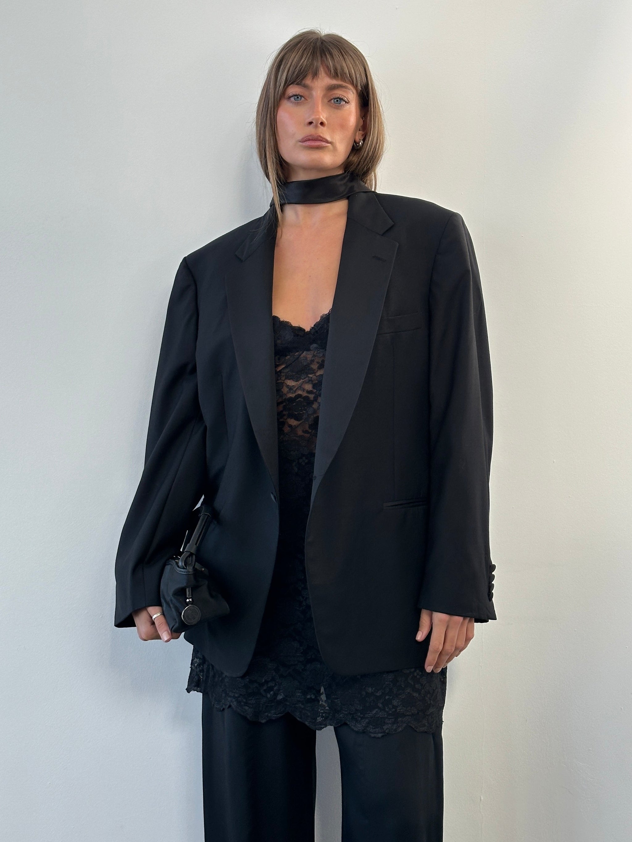 Dior – Peekaboo Vintage Marketplace