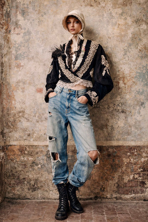 Descriptive image text