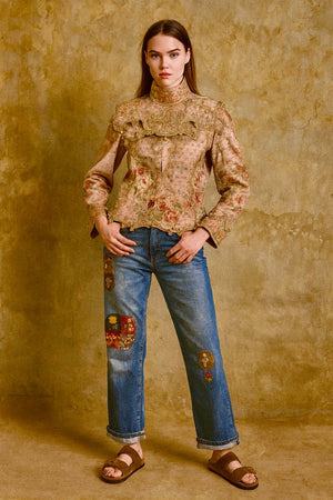 Descriptive image text