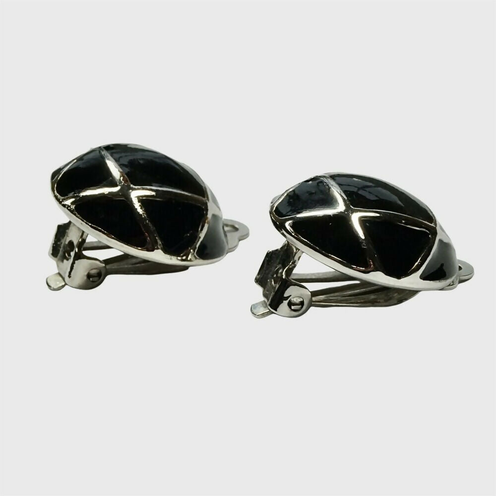 silver-tone-black-enamel-round-domed-cip-on-earrings-3p