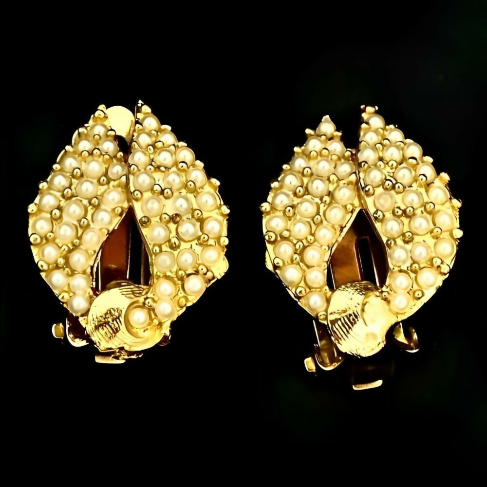 gold-plated-leaf-design-with-faux-pearls-clip-on-earrings-6z