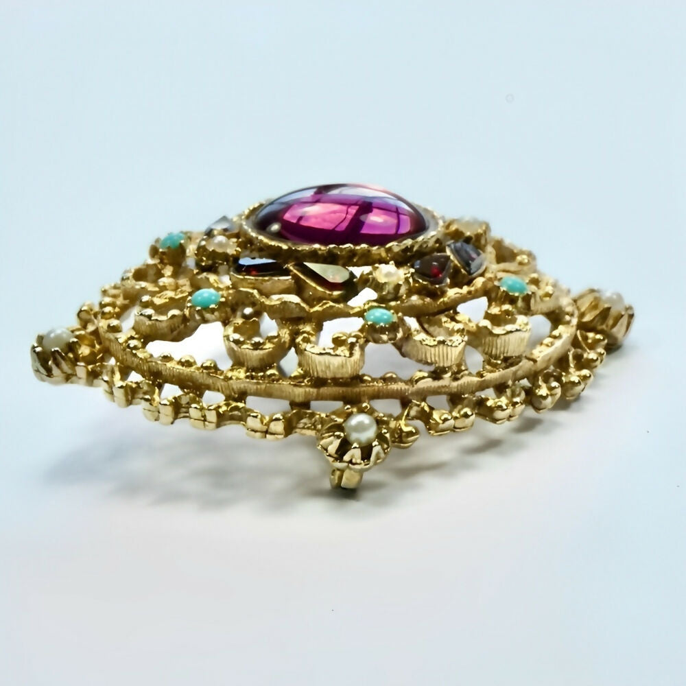 sphinx-gold-plated-renaissance-style-brooch-with-faux-gemstones-4p