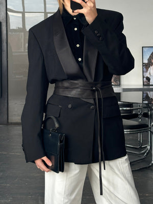 Descriptive image text