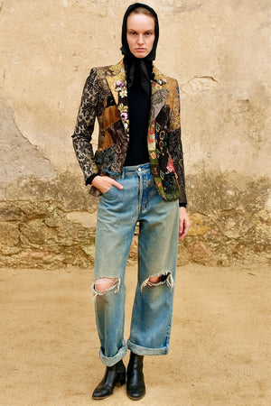 Descriptive image text