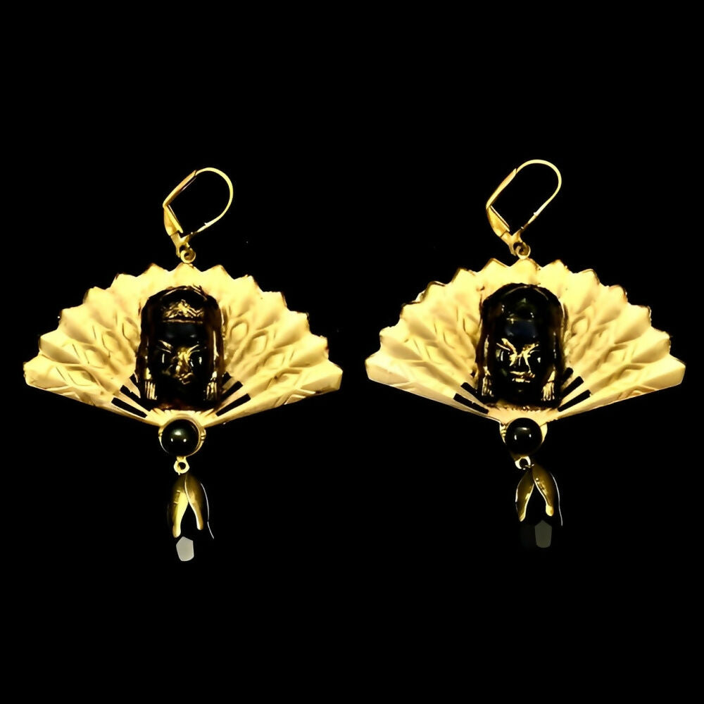 gilt-metal-ornate-black-glass-face-fan-leverback-earrings-with-black-glass-drop-6z