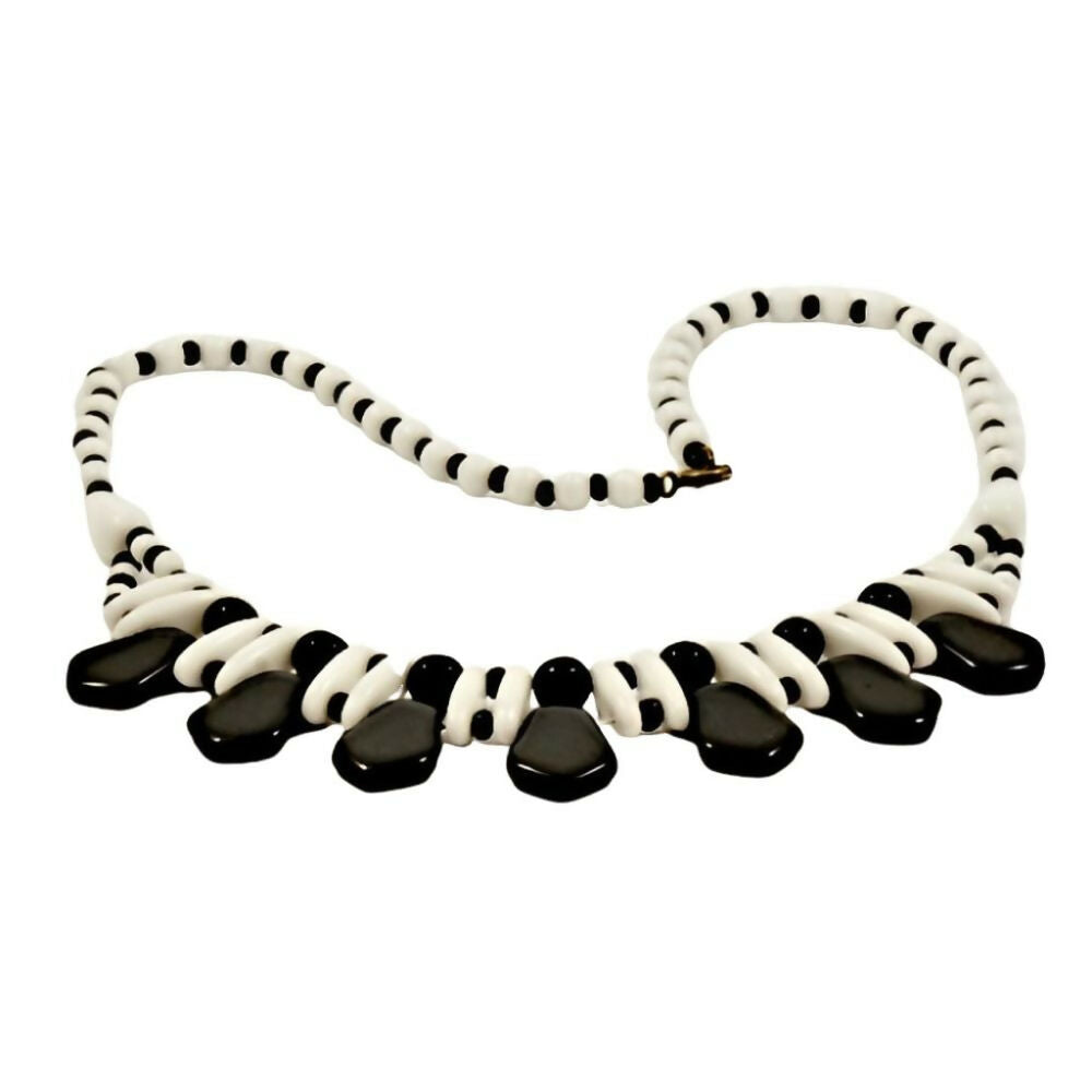 Black-and-White-Glass-Bead-with-Black-Drops-Necklace-4zs