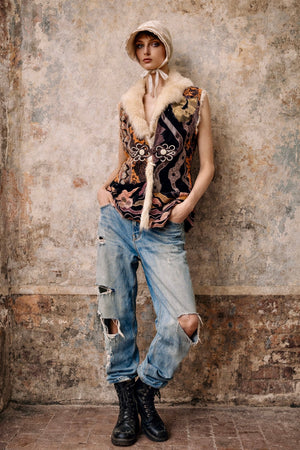 Descriptive image text