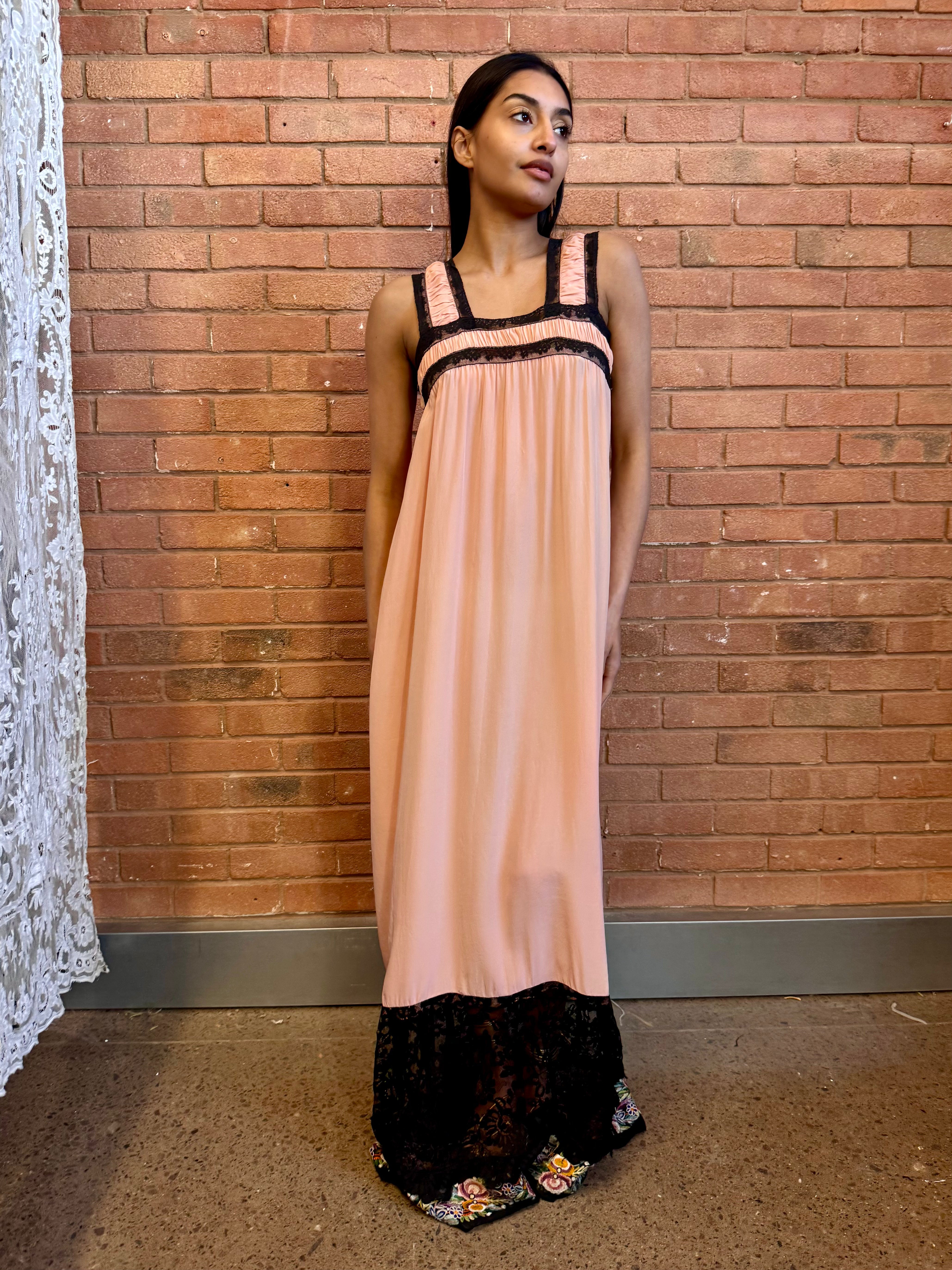 Shirah, 20s peach silk and black lace dress Peekaboo Vintage Marketplace Shirah, 20s peach silk and black lace dress Peekaboo Vintage Marketplace