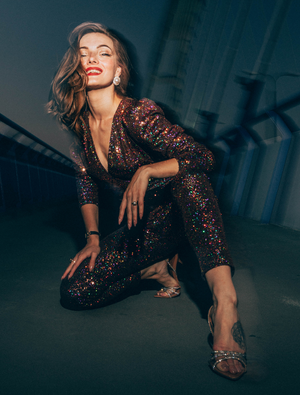 Descriptive image text