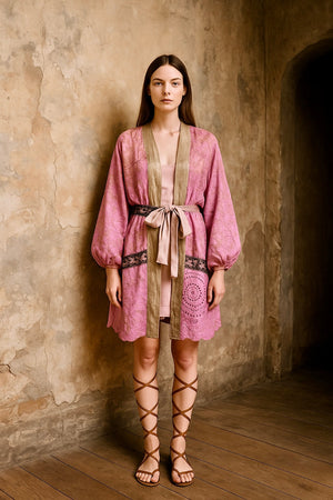 Descriptive image text