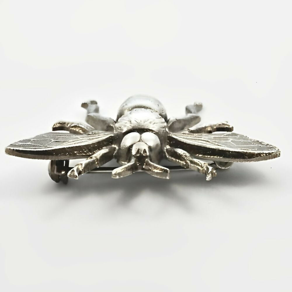 silver-plated-bee-brooch-3z