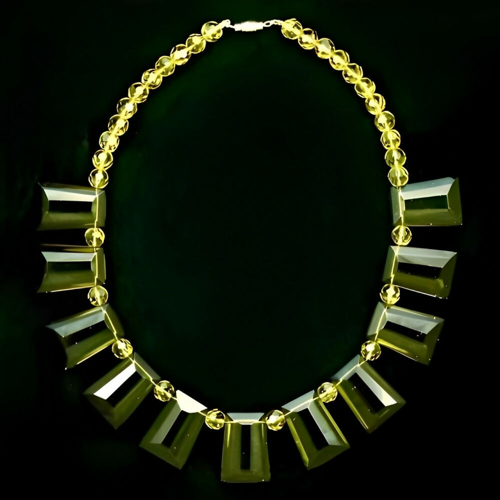 art-deco-olive-green-glass-fringe-necklace-collar-6z