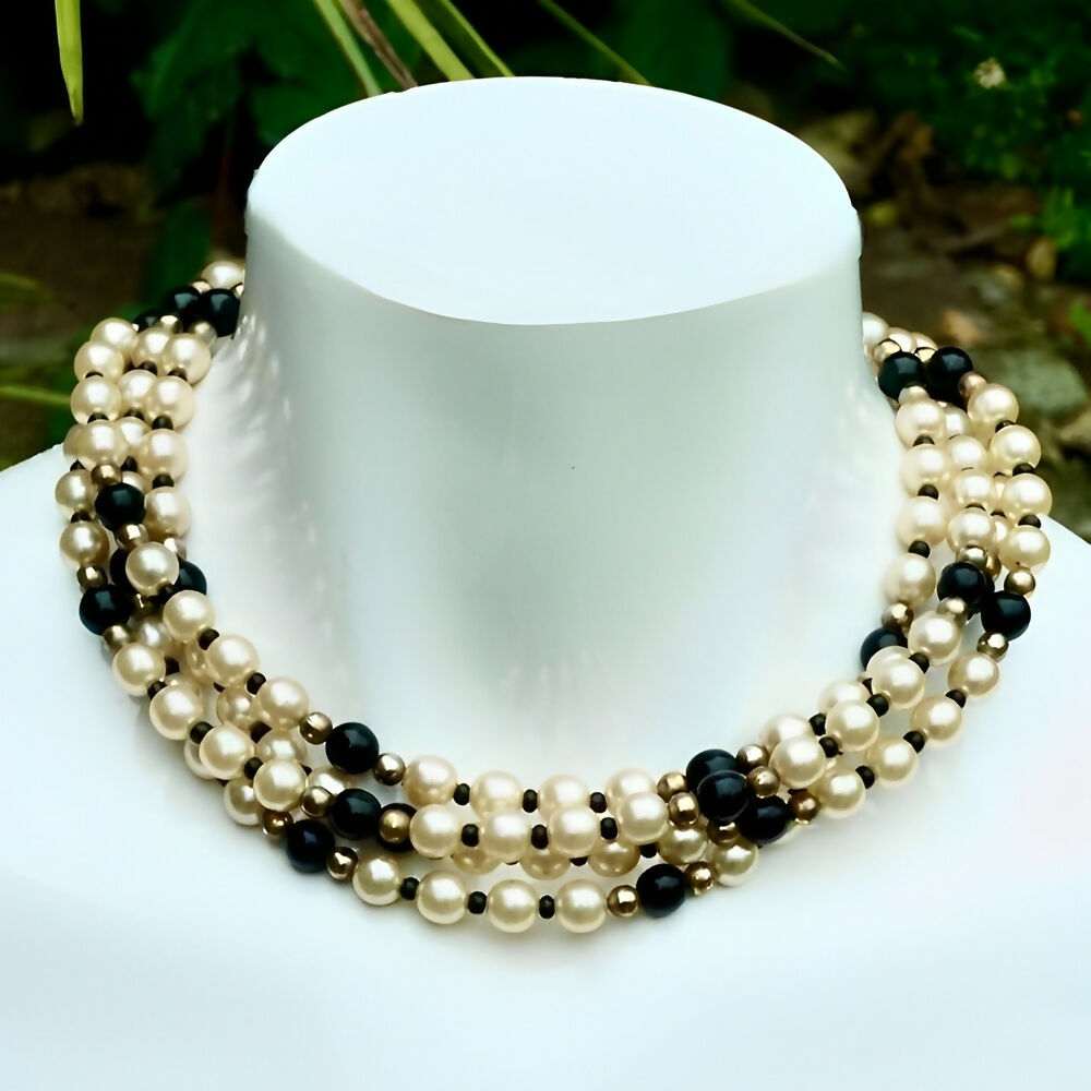 four-strand-faux-pearl-and-black-glass-bead-necklace-with-ornate-clasp-2p