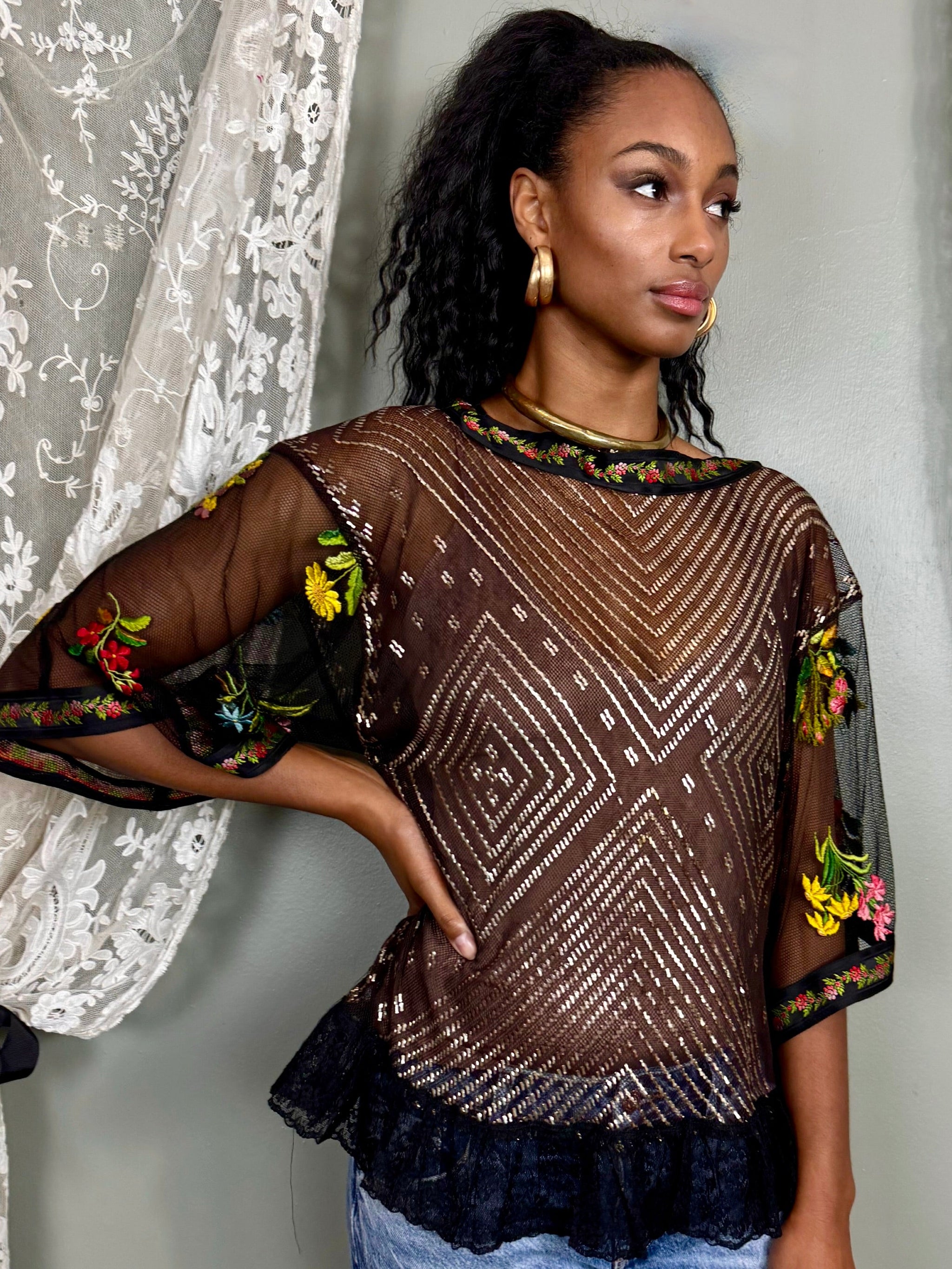 TOPS – Peekaboo Vintage Marketplace