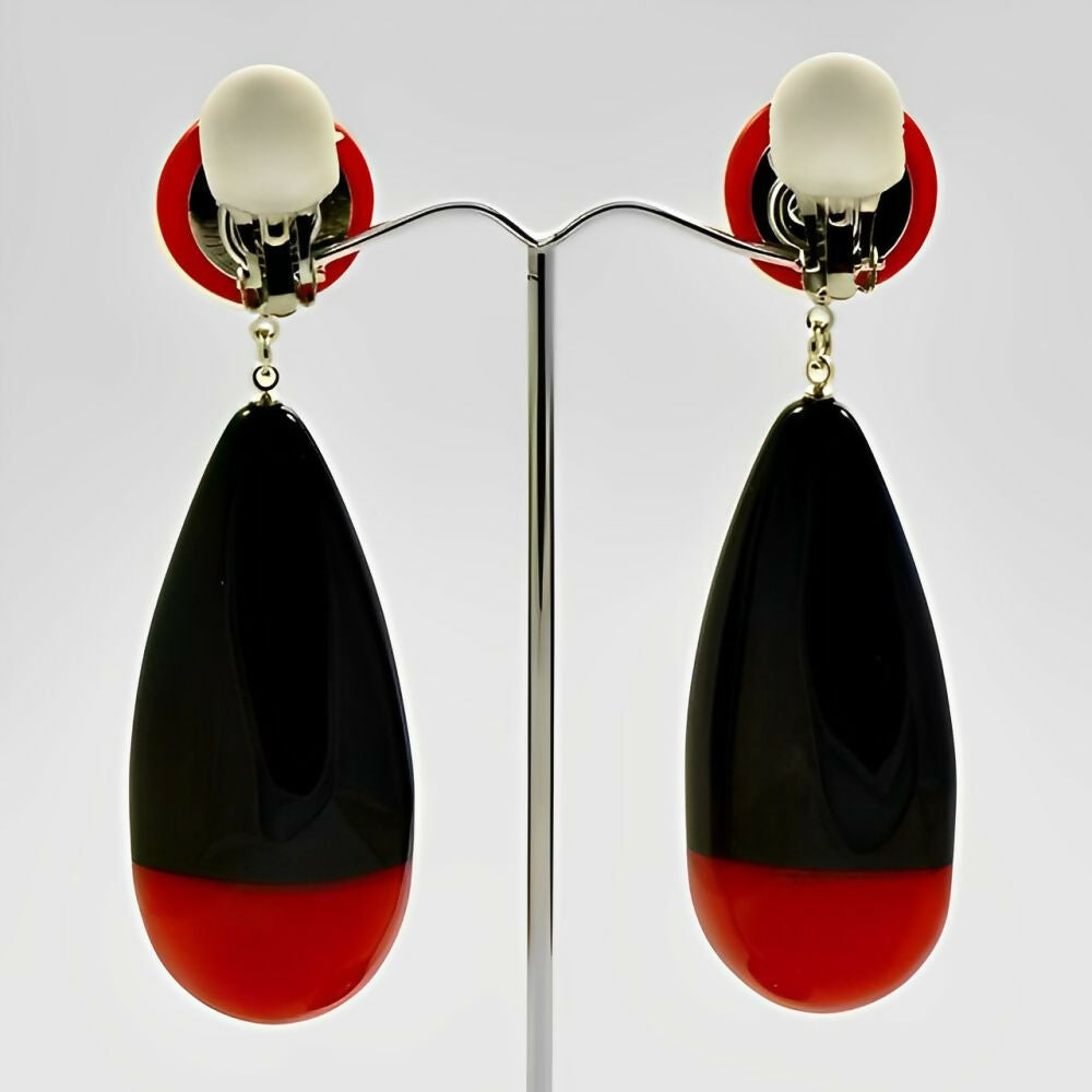 marion-godart-red-and-black-drop-clip-on-shiny-plastic-statement-earrings-5z