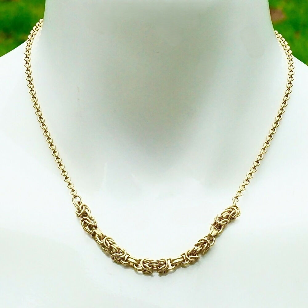gold-tone-chain-necklace-with-interlocking-links-penadant-2p
