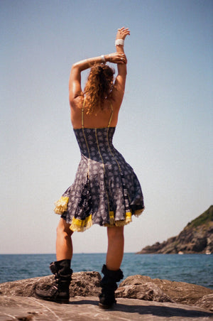 Descriptive image text