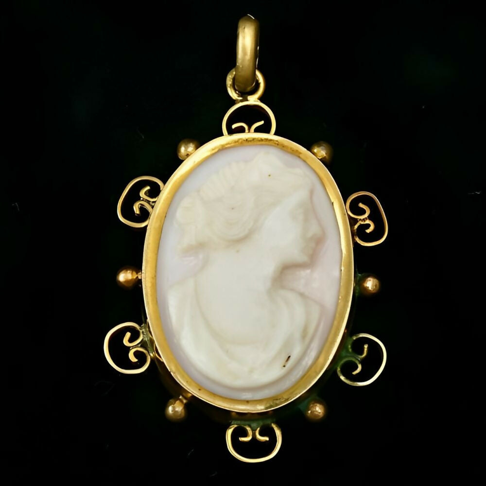 Antique-Victorian-Gold-Plated-Carved-Angel-Skin-Coral-Lady-Cameo-Pendant-6z