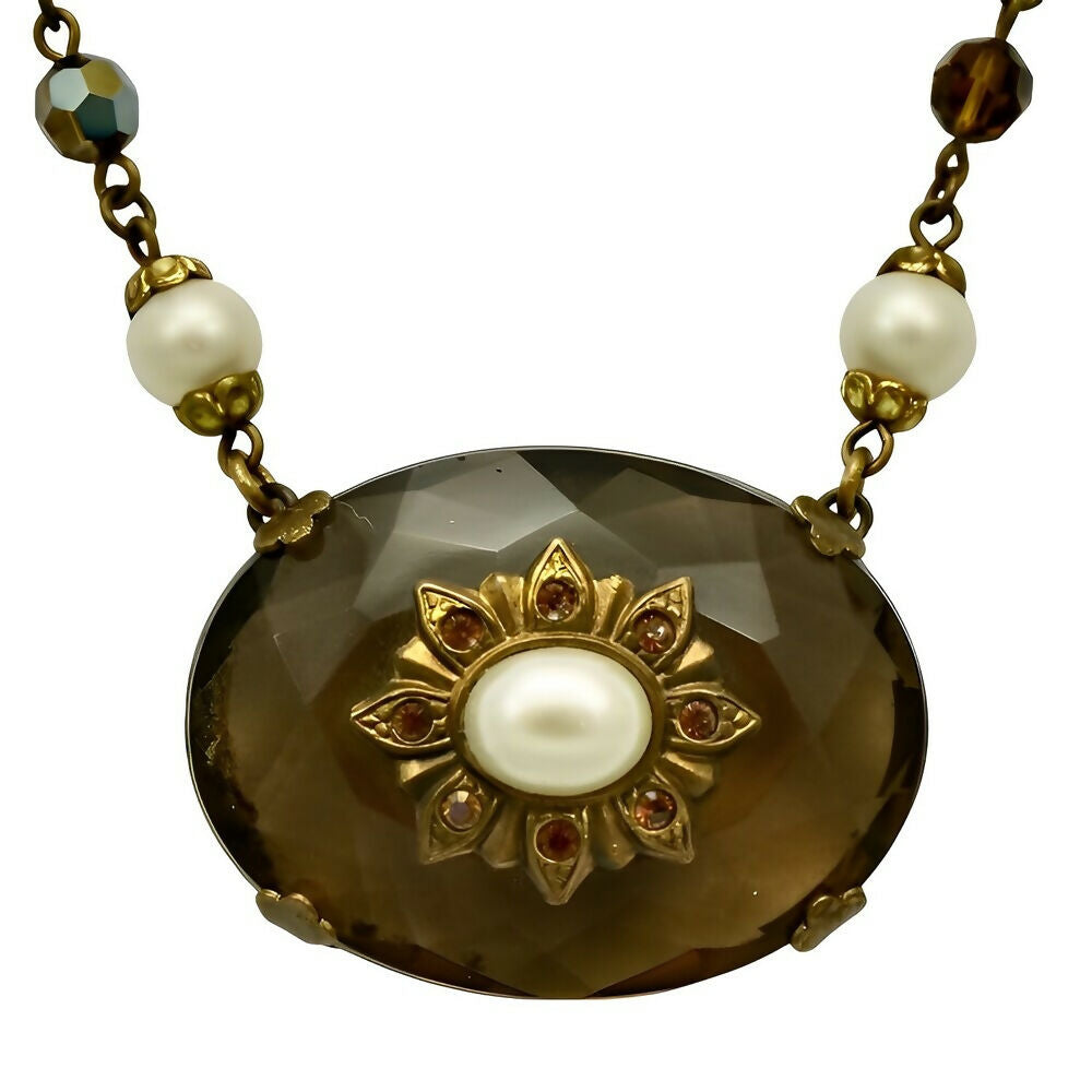 gold-plated-aurora-borealis-and-faux-pearl-necklace-with-a-glass-centrepiece-2p