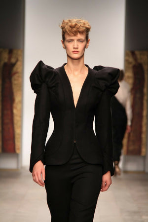 Descriptive image text