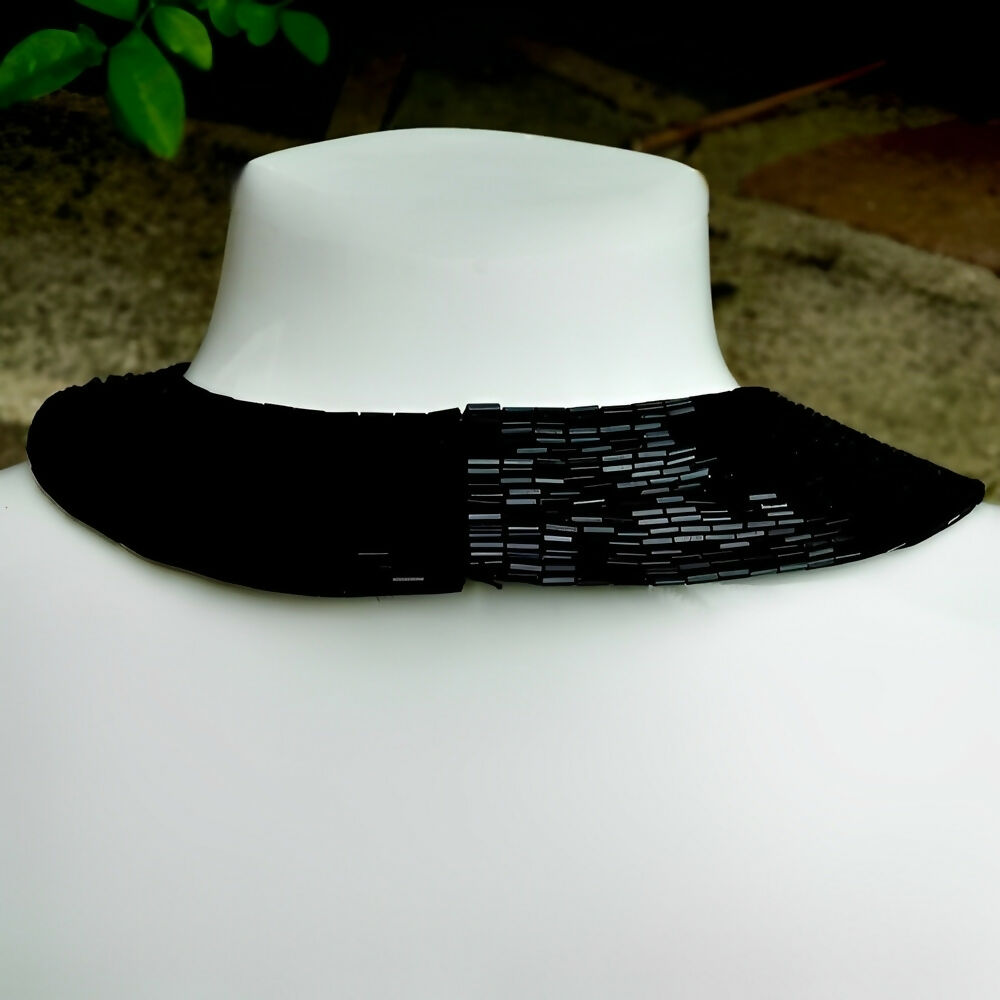 black-leather-and-black-beaded-collar-necklace-with-flower-detail-9p