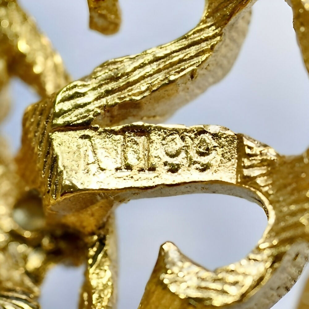 sphinx-gold-plated-renaissance-style-brooch-with-faux-gemstones-6p