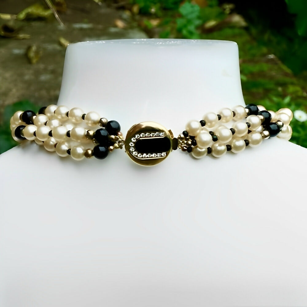 four-strand-faux-pearl-and-black-glass-bead-necklace-with-ornate-clasp-4p