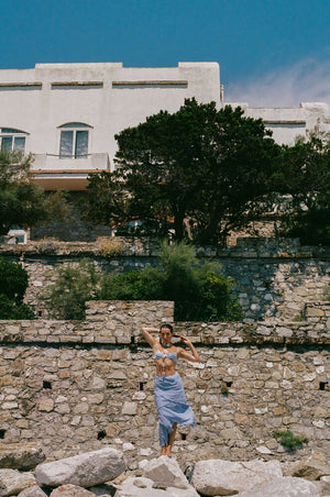 Descriptive image text