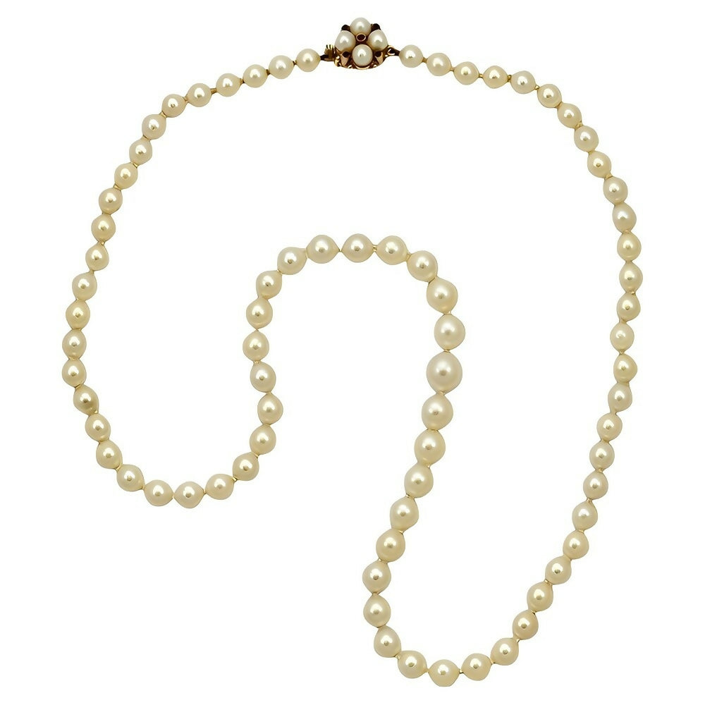 graduated-cream-cultured-pearl-necklace-with-9k-gold-and-cultured-pearl-clasp-1p