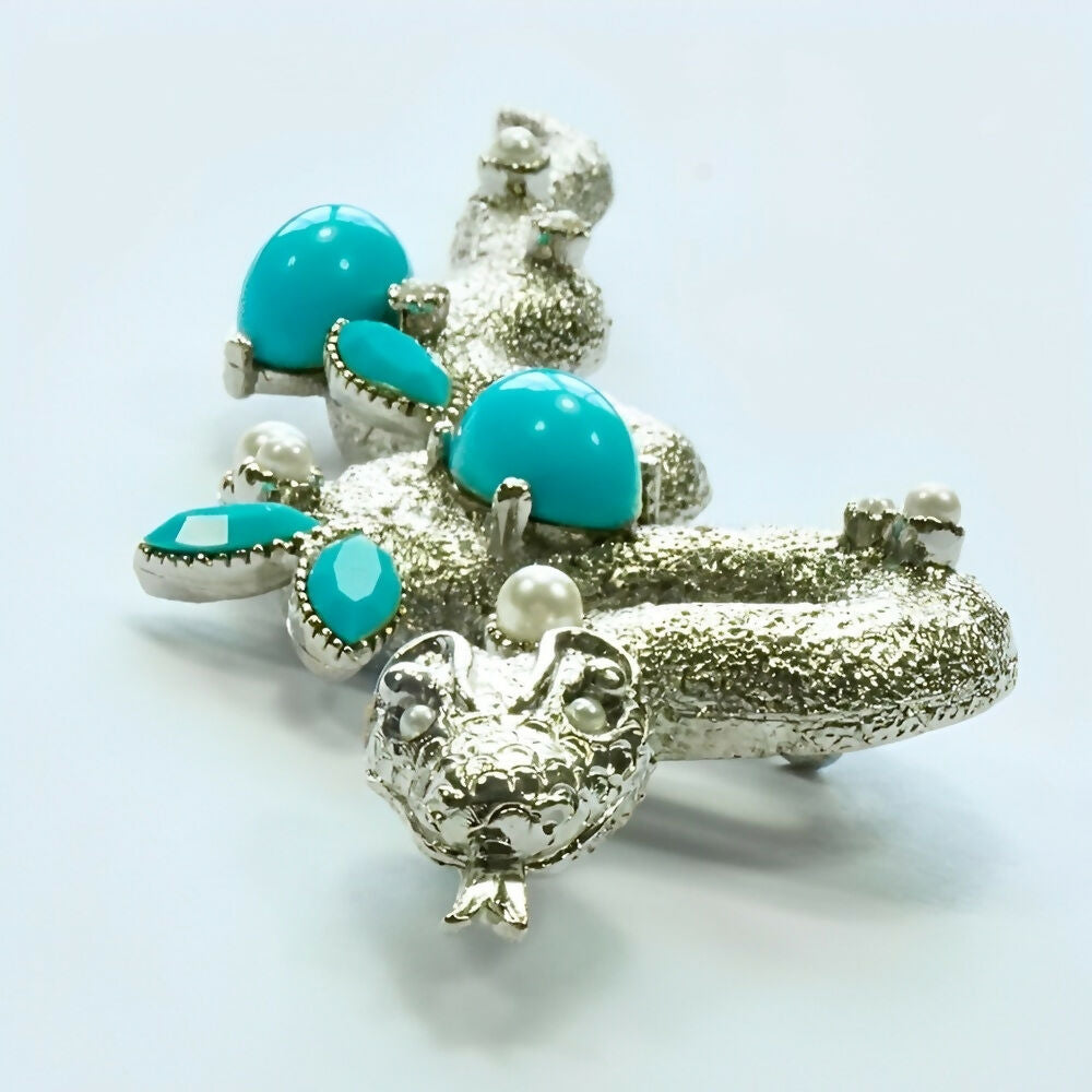 silver-tone-textured-snake-brooch-with-faux-pearl-and-faux-turquoise-detail-3p