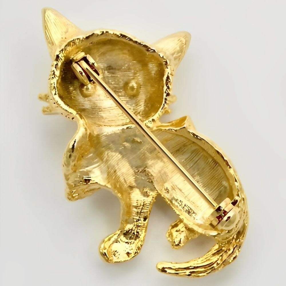 gold-plated-cat-brooch-with-red-crystal-eyes-3z