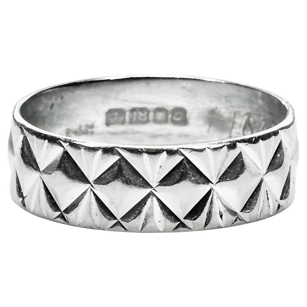 brody-williams-18k-white-gold-band-ring-with-a-diamond-design-1960s-1p
