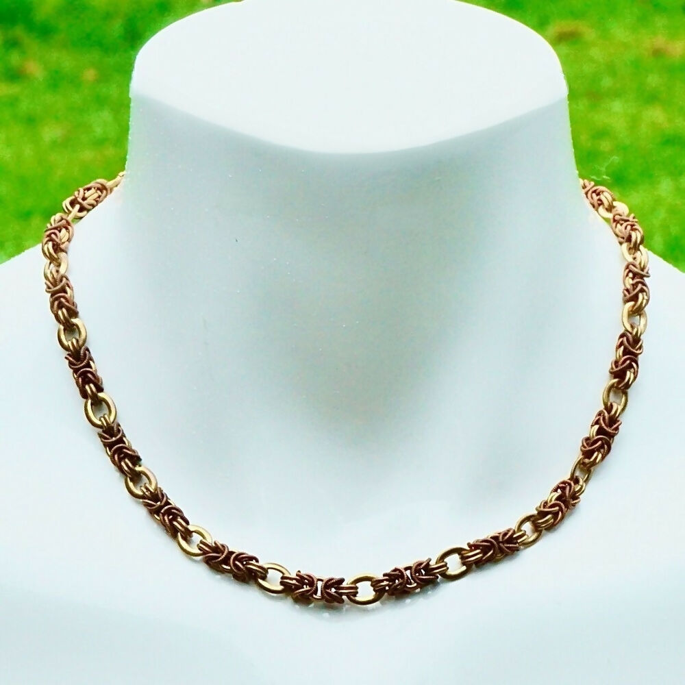 jakob-bengel-ornate-link-necklace-with-twist-and-oval-links-2p