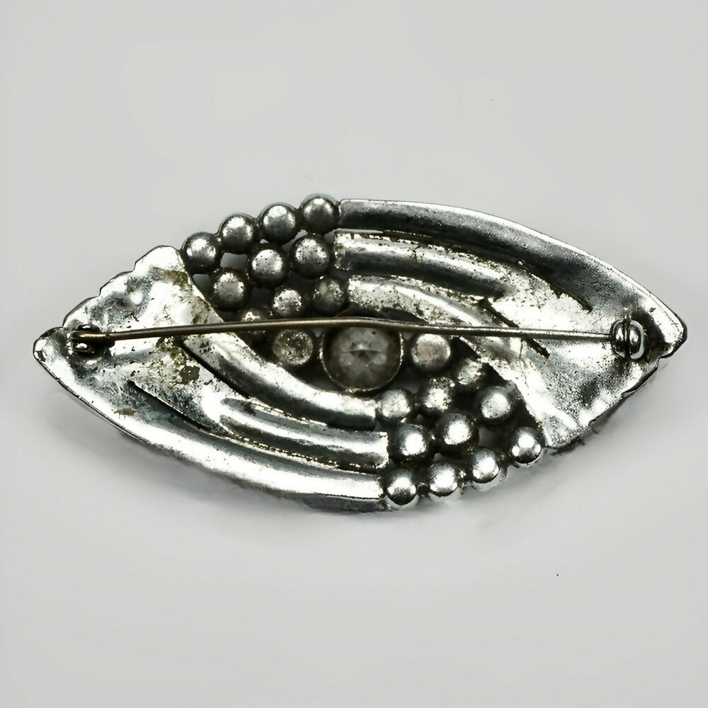 silver-plated-brooch-with-baguette-and-round-red-and-clear-rhinestones-4p