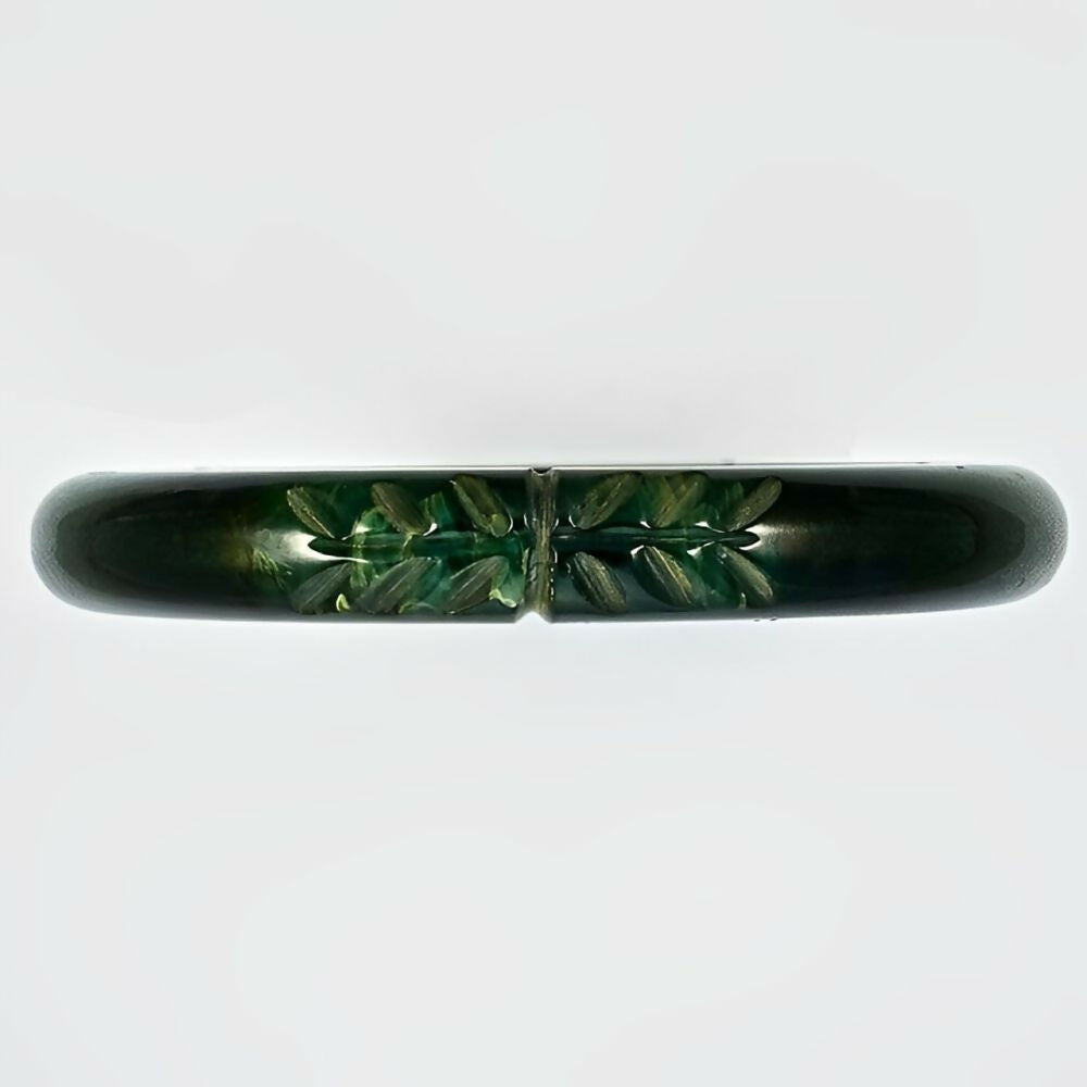 Art-Deco-Black-and-Marbled-Green-Carved-Leaves-Bakelite-Bangle-3z